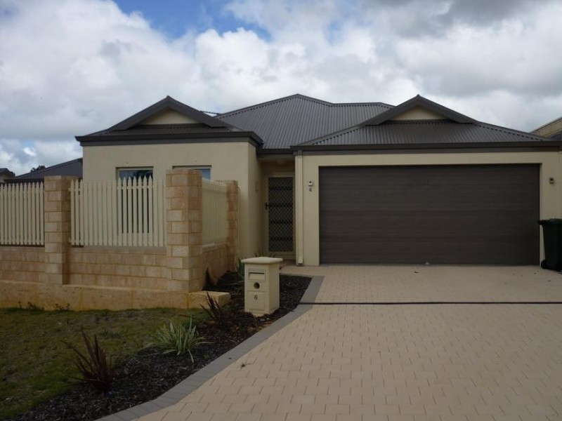 6/3 Peppermint Gardens, Aubin Grove WA 6164