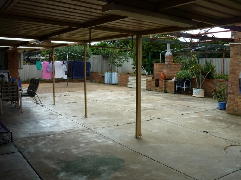 62 Barrington Street, Spearwood WA 6163