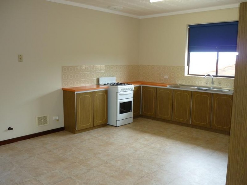 27 Etherington, Spearwood WA 6163