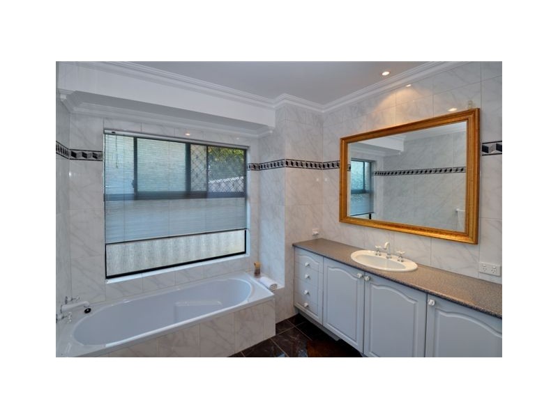 8 Strickland Court, Coogee WA 6166