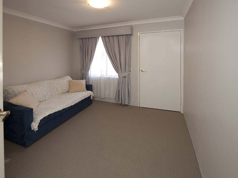 414 HAMILTON RD, Munster WA 6166