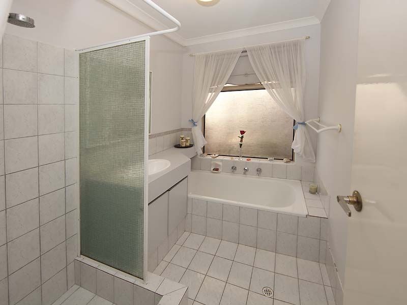 414 HAMILTON RD, Munster WA 6166