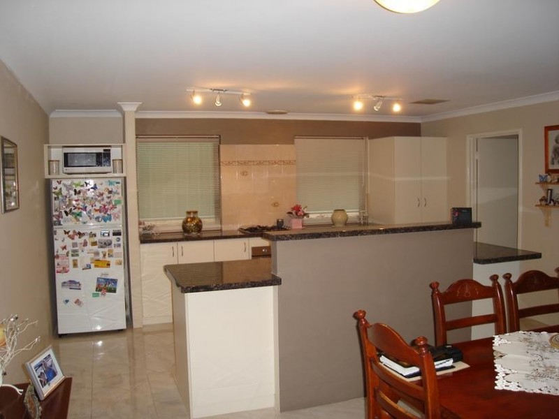 14 Calytrix Crescent, Success WA 6164
