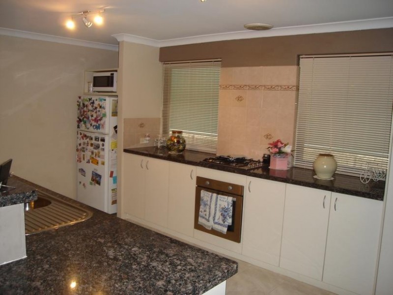 14 Calytrix Crescent, Success WA 6164