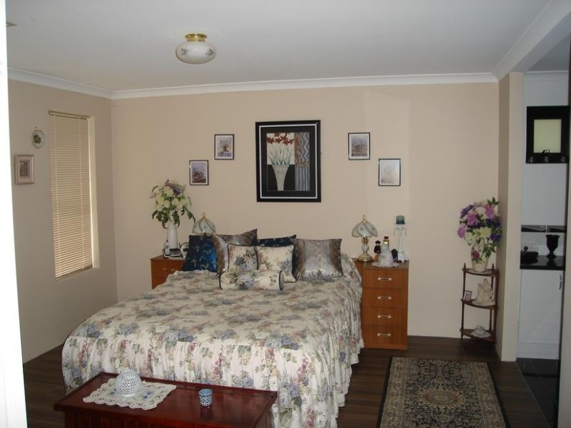14 Calytrix Crescent, Success WA 6164