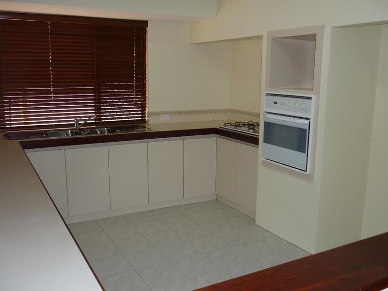 4 Areca Close, Munster WA 6166