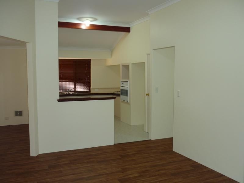 4 Areca Close, Munster WA 6166