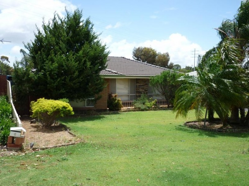 8 Chesham Way, Hamilton Hill WA 6163