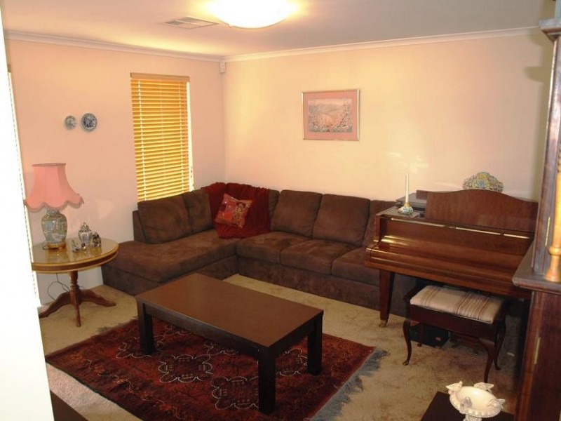 #8 KATSURA GARDENS, Munster WA 6166
