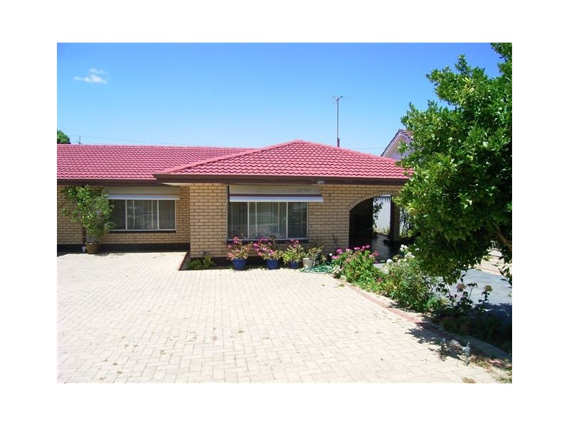 18A Central Avenue, Beaconsfield WA 6162