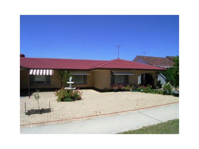 18A Central Avenue, Beaconsfield WA 6162