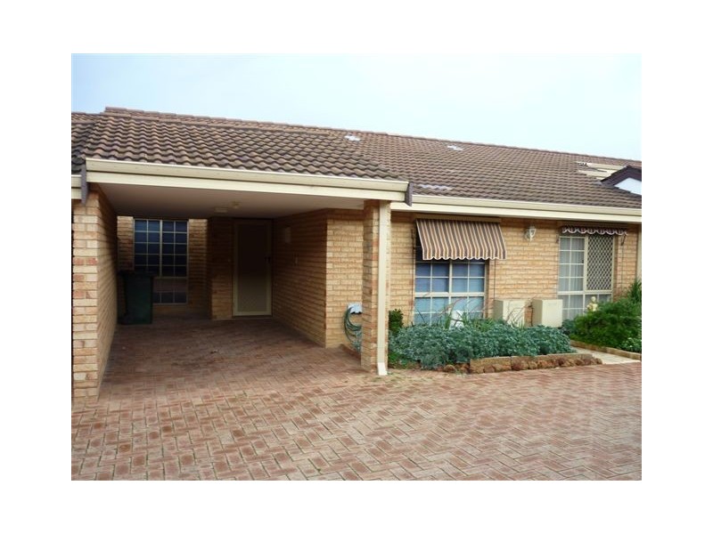 4/4 Edeline Street, Spearwood WA 6163