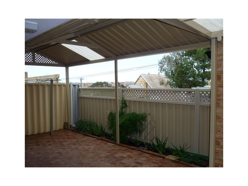 4/4 Edeline Street, Spearwood WA 6163