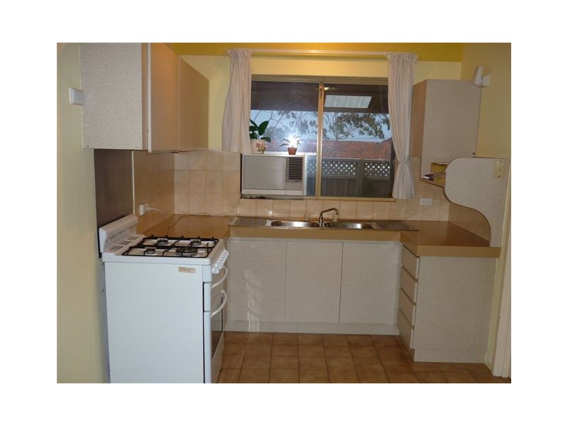 4/4 Edeline Street, Spearwood WA 6163