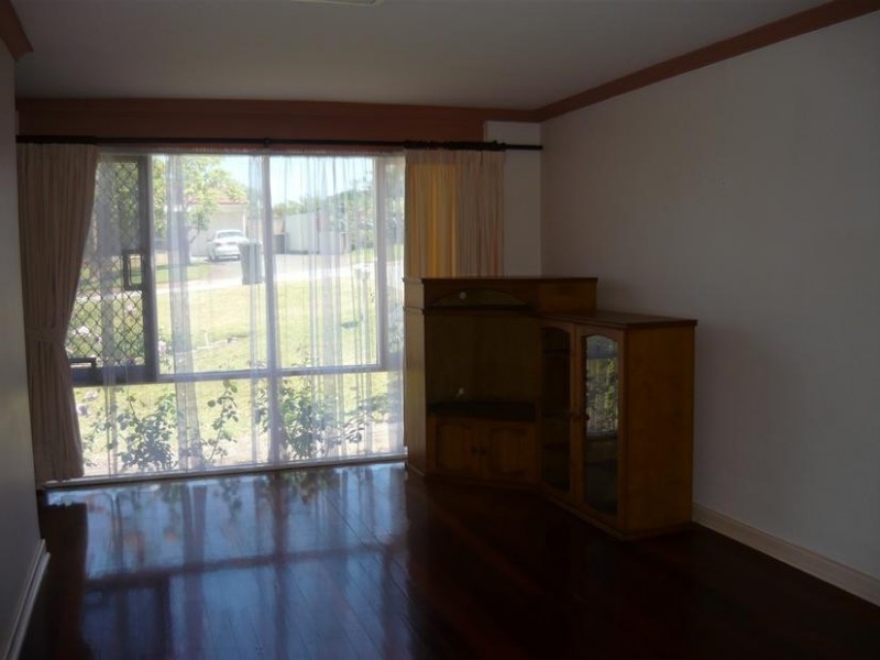 4 Falstaff Crescent, Spearwood WA 6163