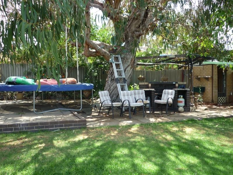 4 Falstaff Crescent, Spearwood WA 6163