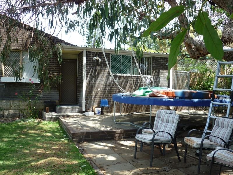 4 Falstaff Crescent, Spearwood WA 6163