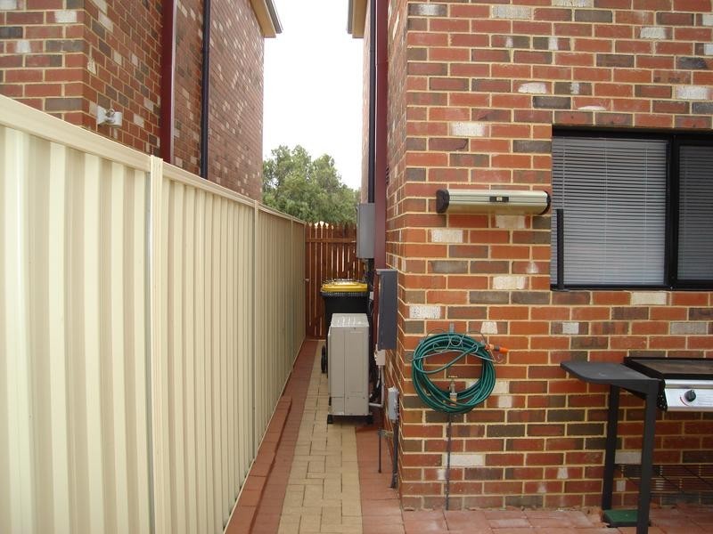 7/9 Healy Road, Hamilton Hill WA 6163