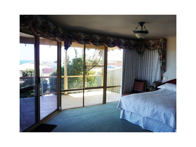 29 Anitra Court, Coogee WA 6166