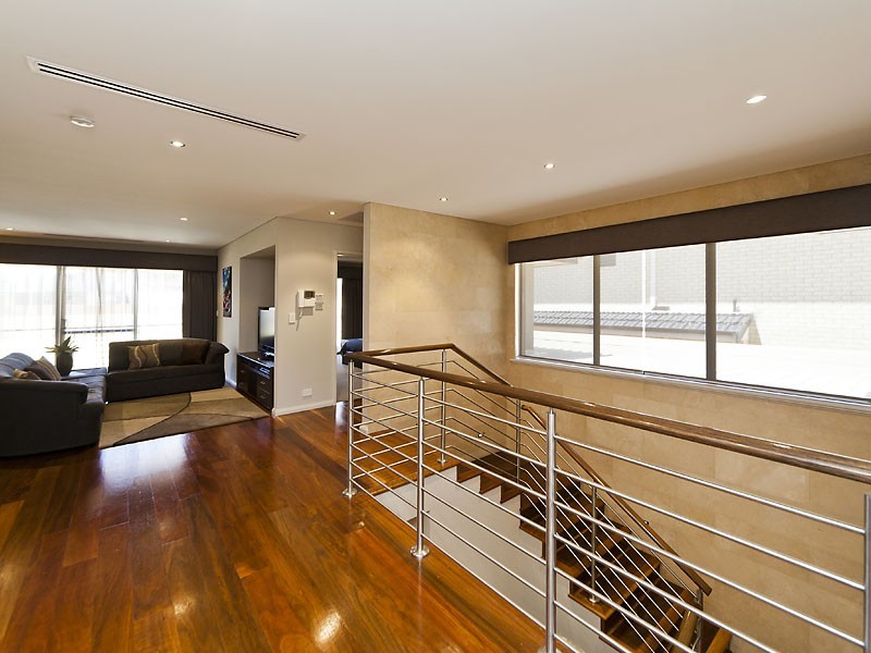 31 Newark Turn, North Coogee WA 6163