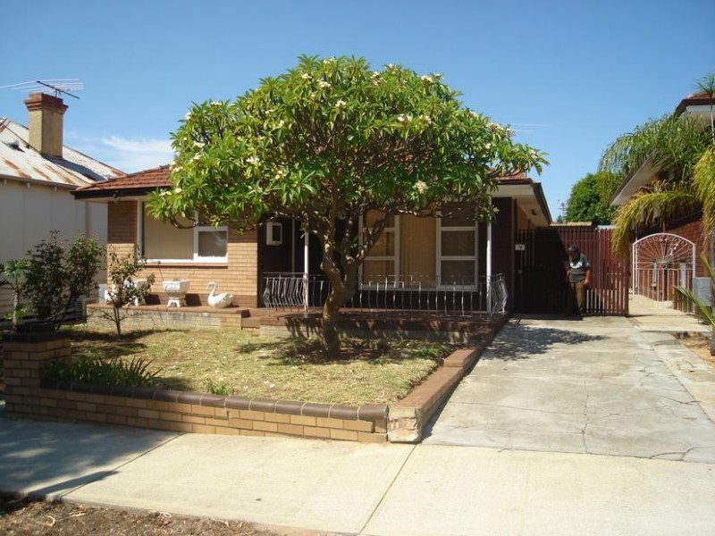 42 Fifth Avenue, Beaconsfield WA 6162