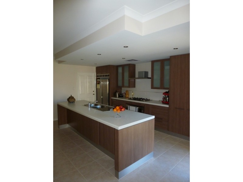 68 Columbia Parkway, Piara Waters WA 6112