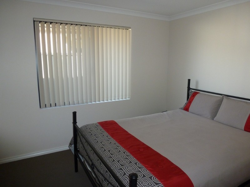 68 Columbia Parkway, Piara Waters WA 6112