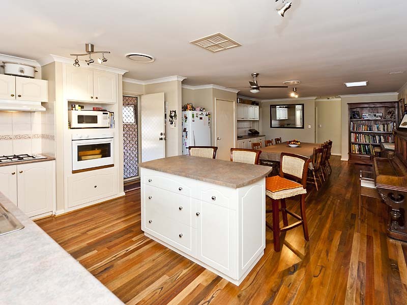 8 Spiller Street, Hamilton Hill WA 6163