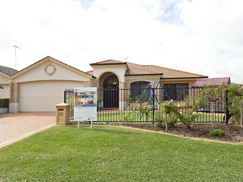 52 Pennlake Drive, Spearwood WA 6163