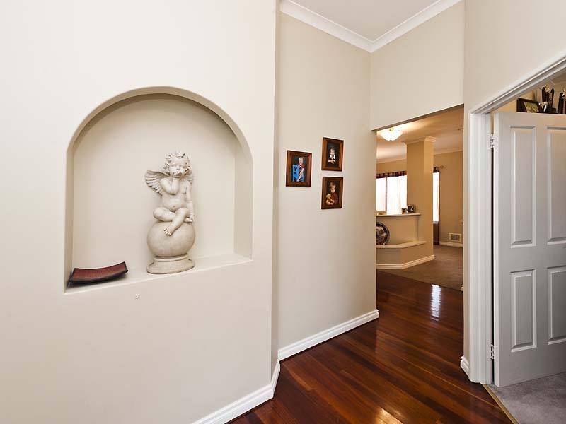 52 Pennlake Drive, Spearwood WA 6163