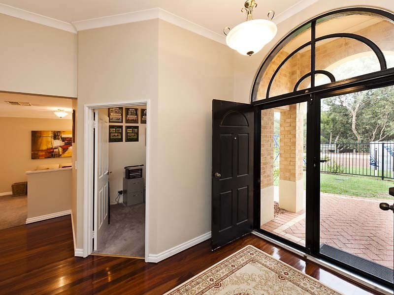 52 Pennlake Drive, Spearwood WA 6163