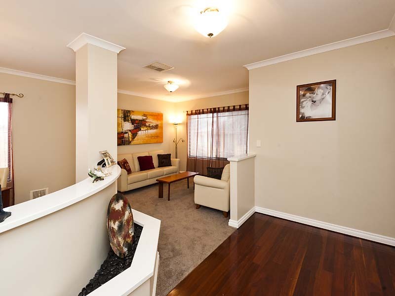 52 Pennlake Drive, Spearwood WA 6163