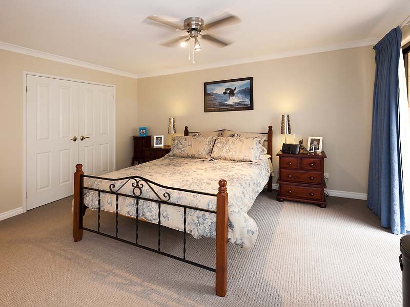 52 Pennlake Drive, Spearwood WA 6163