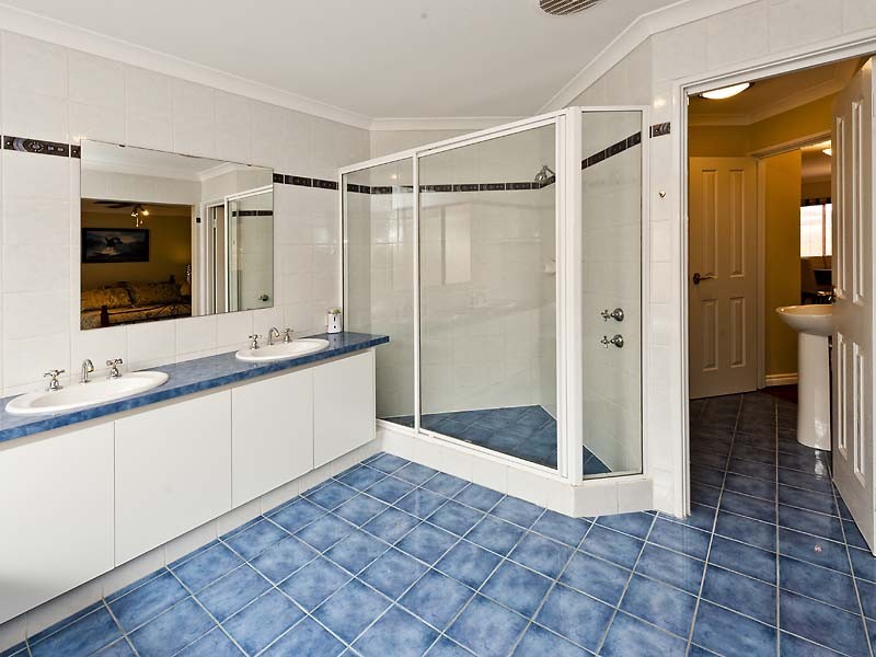 52 Pennlake Drive, Spearwood WA 6163