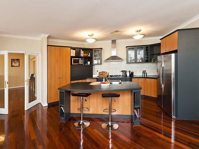 52 Pennlake Drive, Spearwood WA 6163