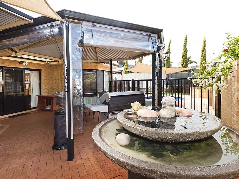 52 Pennlake Drive, Spearwood WA 6163