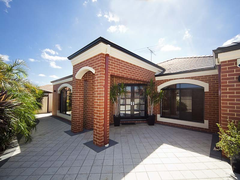 2/9 Milos Loop, Spearwood WA 6163