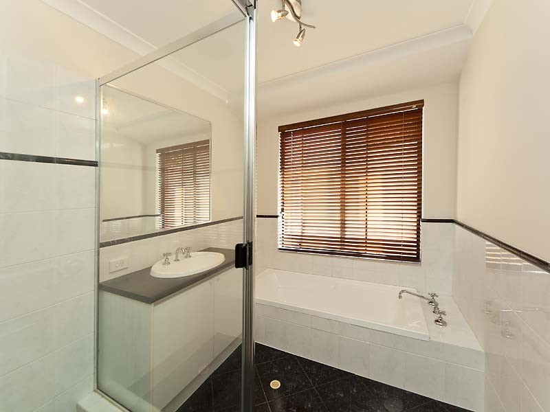 2/9 Milos Loop, Spearwood WA 6163