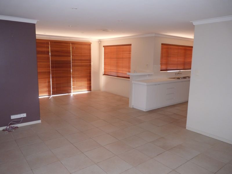 3 Motril Ave, Coogee WA 6166