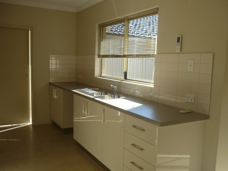 17 Bosnich Way, Spearwood WA 6163