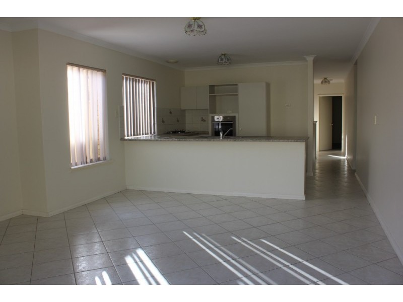 3/9 Mell Road, Spearwood WA 6163