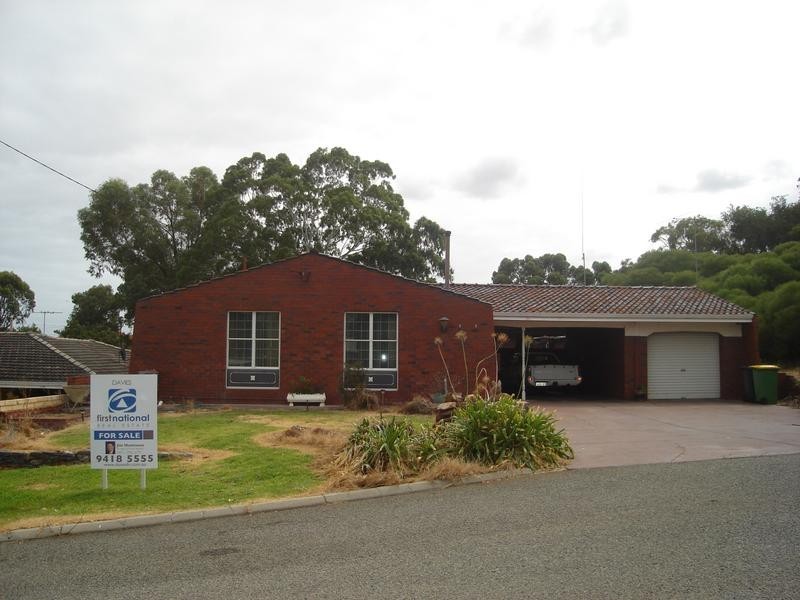 8 Todd Street, Spearwood WA 6163