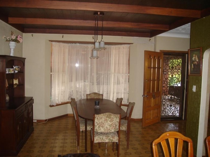 8 Todd Street, Spearwood WA 6163