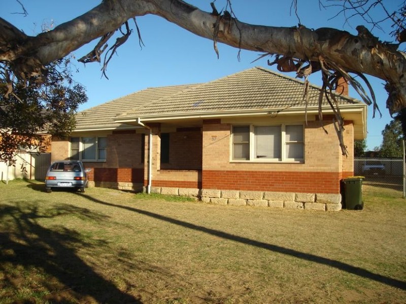 57 Edeline Street, Spearwood WA 6163