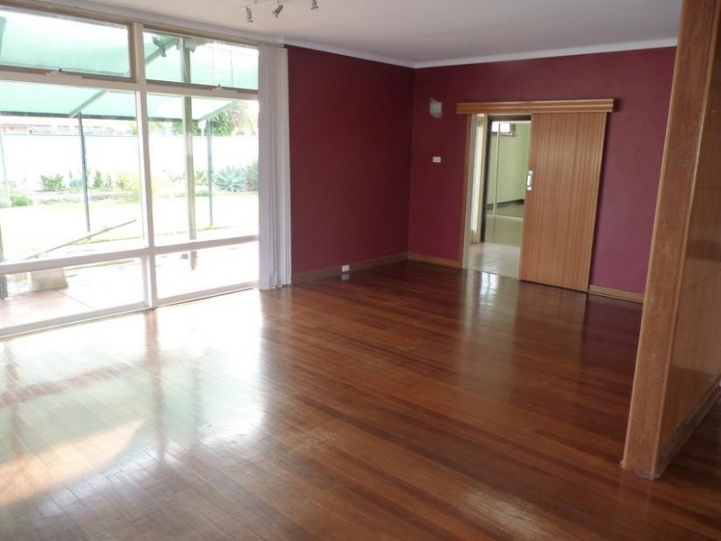 2 Todd Street, Spearwood WA 6163