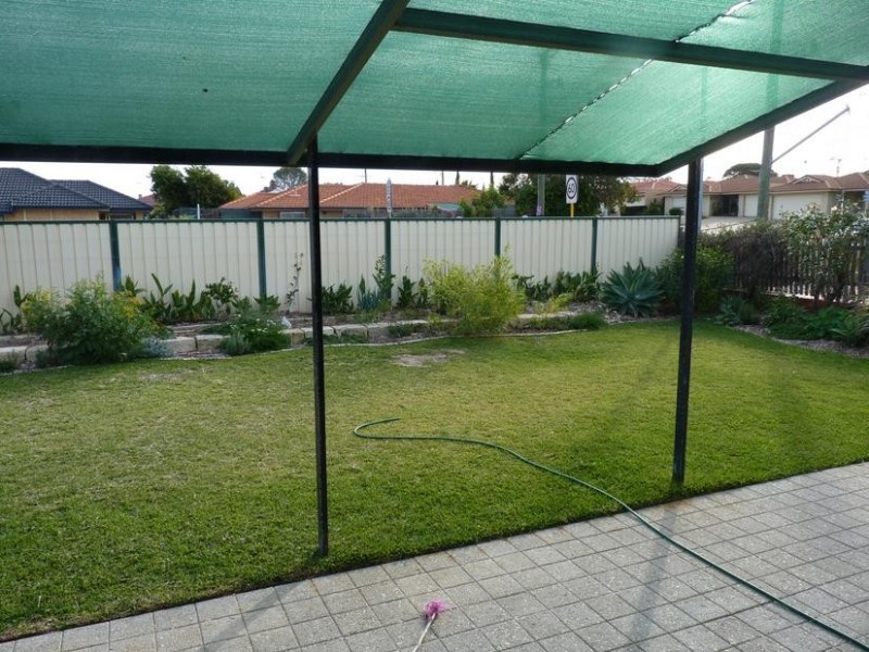 2 Todd Street, Spearwood WA 6163