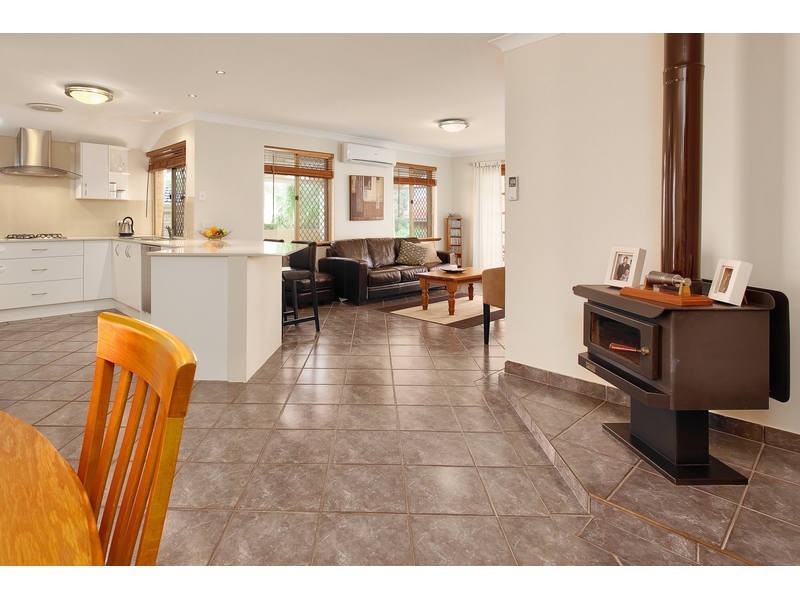 21 STRICKLAND CT, Coogee WA 6166