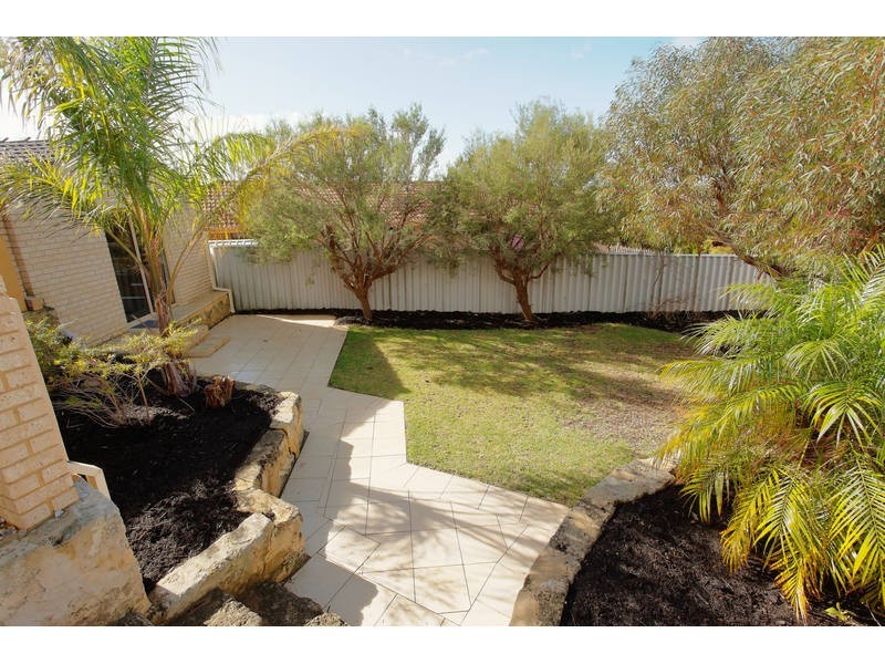 21 STRICKLAND CT, Coogee WA 6166