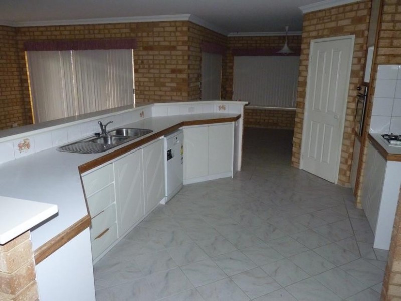 14 Delphi Place, Coogee WA 6166
