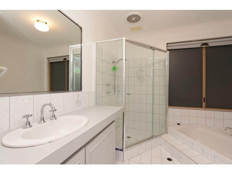 34 Blakers Ridge, Winthrop WA 6150